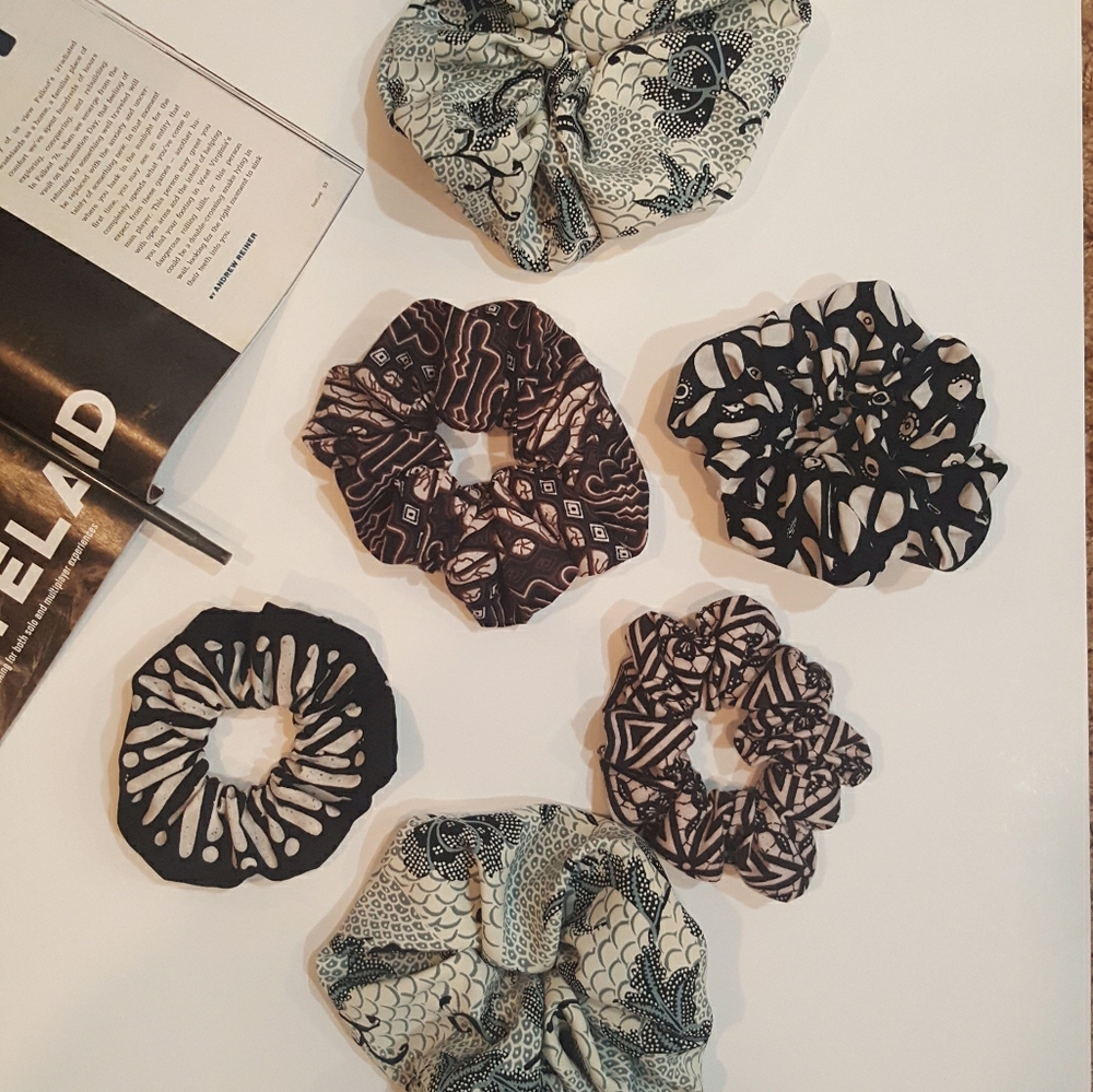 Batik Scrunchies